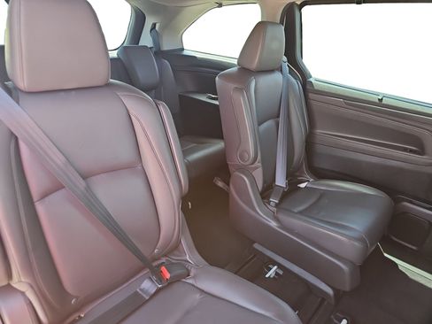 Used 2018 Honda Odyssey EX-L image 18