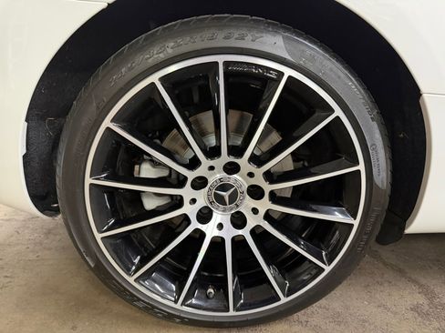 Used 2019 Mercedes-Benz SLC 300 image 23