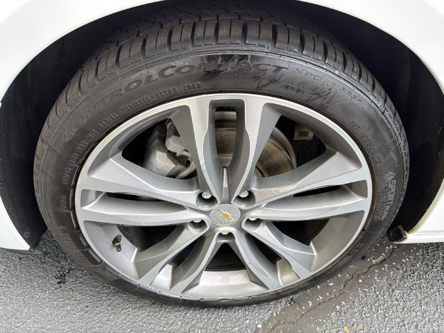 Used 2022 Chevrolet Malibu LT FWD image 11