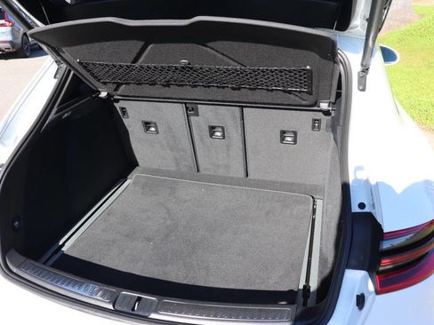 Used 2017 Porsche Macan image 40