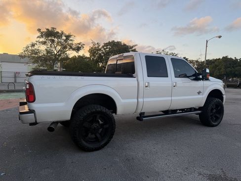 Used 2015 Ford F350 Platinum w/ Platinum Package image 11