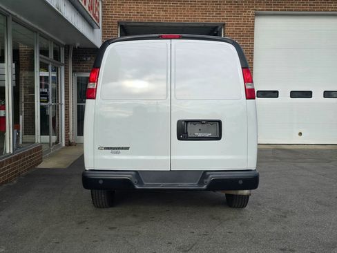 Used 2020 Chevrolet Express 2500 image 5
