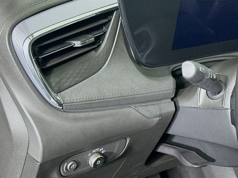 Used 2025 Buick Encore GX Preferred image 17