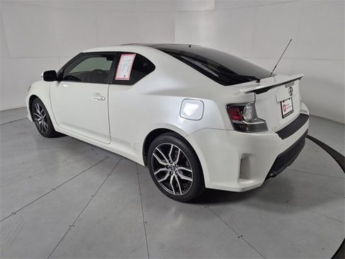 Used 2016 Scion tC Base image 3