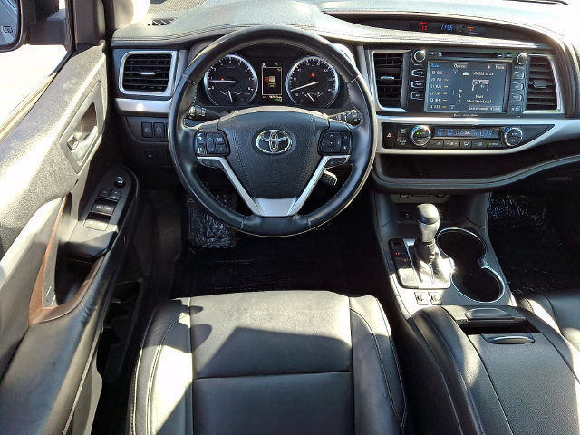 Certified 2018 Toyota Highlander XLE w/ Protection Package #3 AWD/4WD image 11