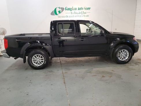 Used 2014 Nissan Frontier SV w/ SV Value Truck Package image 8