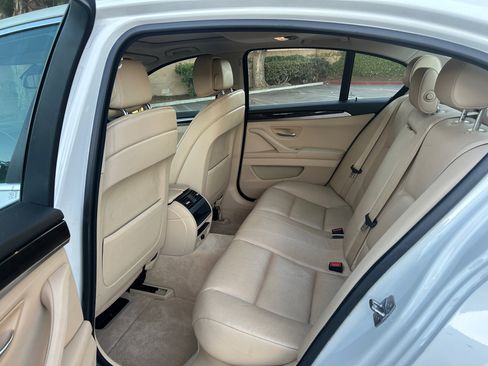 Used 2011 BMW 528i Sedan image 10