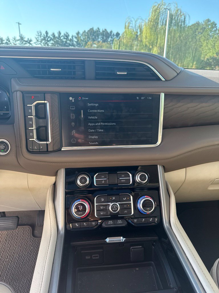 Used 2022 GMC Yukon Denali AWD/4WD image 14