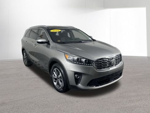 Used 2019 Kia Sorento EX image 12