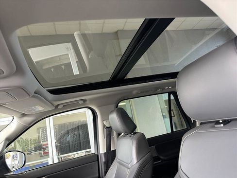 Certified 2025 Ford Expedition Active image 23