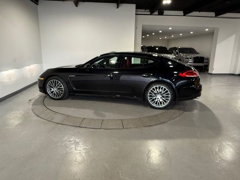 Used 2016 Porsche Panamera 4 image 12