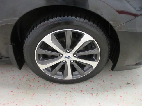 Used 2015 Subaru Legacy 2.5i Limited AWD/4WD image 14