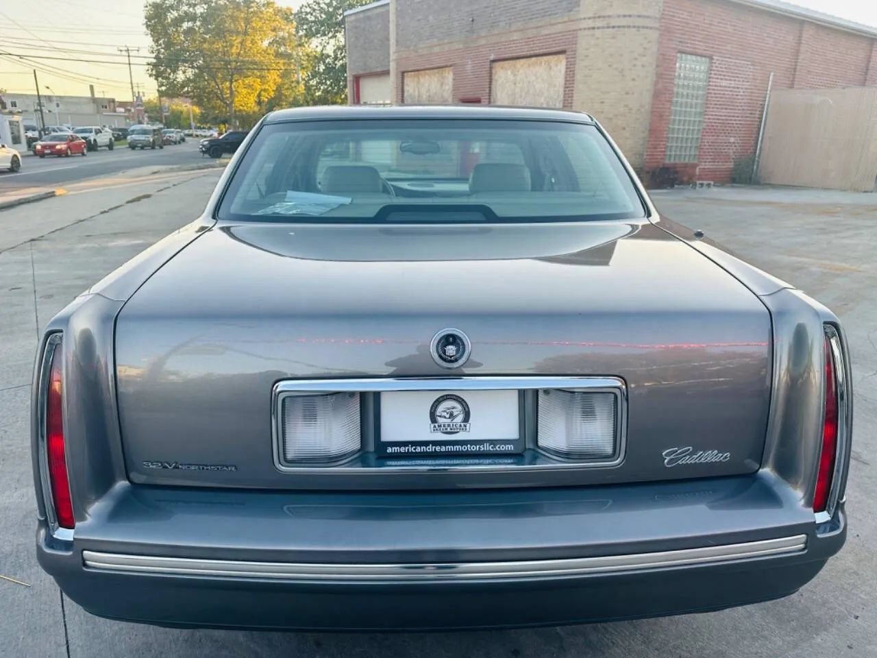 Used 1998 Cadillac De Ville FWD image 10