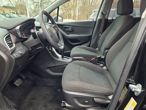 Used 2020 Chevrolet Trax LS w/ Tint and Cruise Package image 20