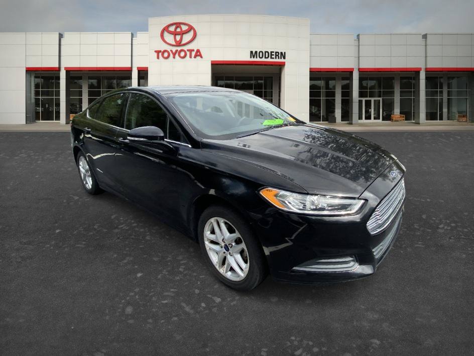 Used 2016 Ford Fusion SE FWD image 23