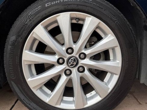Used 2018 Toyota Camry LE FWD image 32