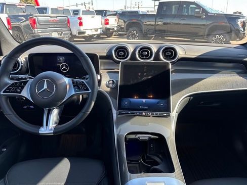 Used 2024 Mercedes-Benz GLC 300 4MATIC image 12
