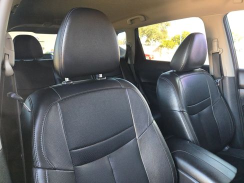 Used 2019 Nissan Rogue SL image 29