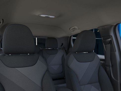 New 2027 Chevrolet Bolt LT FWD image 24