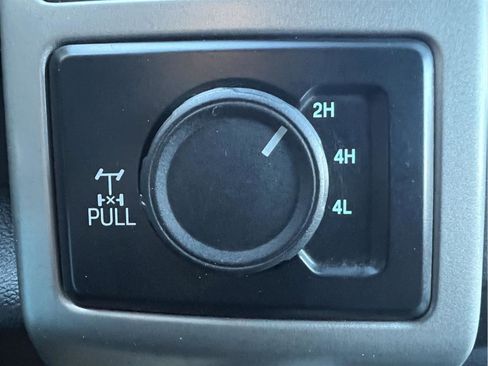 Used 2020 Ford F350 Lariat w/ Chrome Package image 24