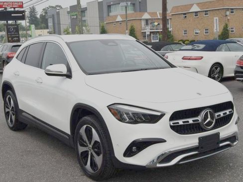 Used 2025 Mercedes-Benz GLA 250 image 12