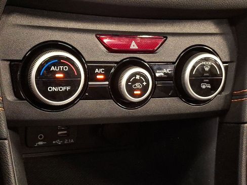 Used 2023 Subaru Crosstrek 2.0i Premium image 18