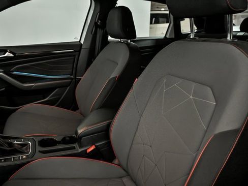 Used 2024 Volkswagen Jetta GLI 40th Anniversary Edition image 12