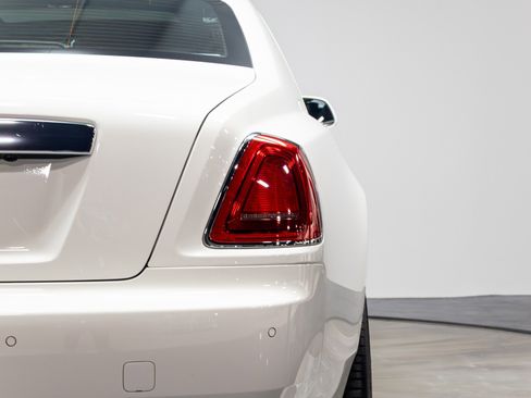 Used 2016 Rolls-Royce Ghost image 68