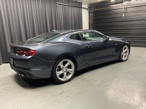Used 2022 Chevrolet Camaro LT RWD image 5