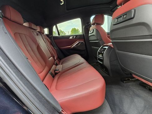 Used 2022 BMW X6 M50i w/ Parking Assistance Package image 17