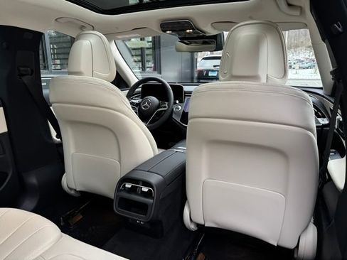 Used 2026 Mercedes-Benz E 350 4MATIC Sedan image 47