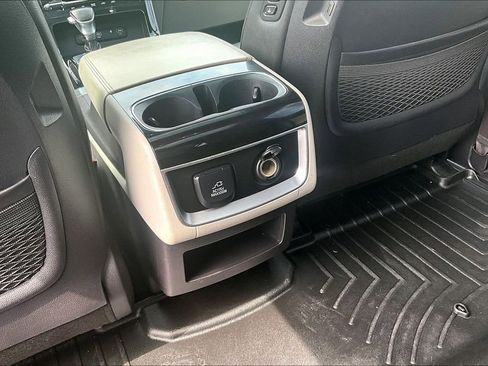 Used 2022 Kia Carnival SX Prestige FWD image 32