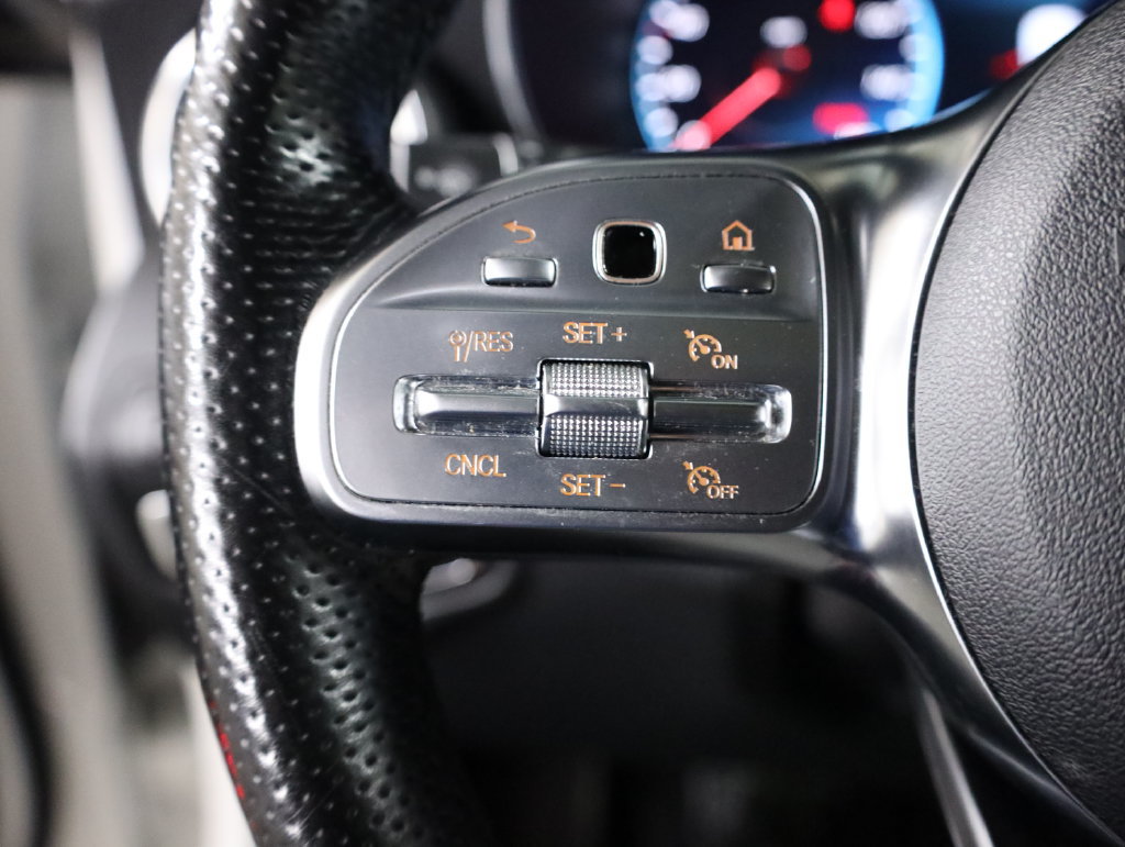 Used 2021 Mercedes-Benz GLC 300 4MATIC Coupe image 11