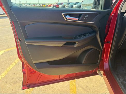 Used 2023 Ford Edge SEL w/ Sport Appearance Package image 10