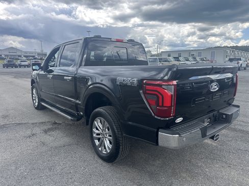 Used 2025 Ford F150 Lariat w/ Equipment Group 501A Mid AWD/4WD image 5