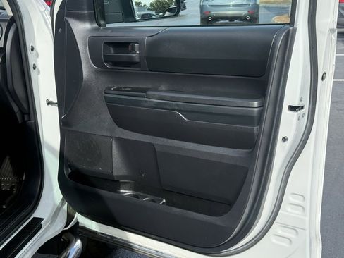 Certified 2018 Toyota Tundra SR image 19