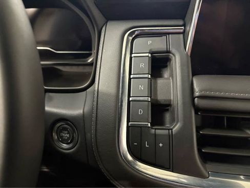 Used 2024 GMC Yukon XL SLE AWD/4WD image 26