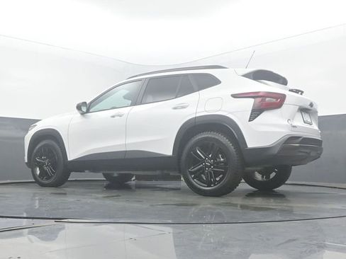 Used 2025 Chevrolet Trax ACTIV FWD image 46