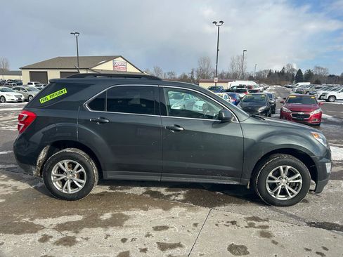 Used 2017 Chevrolet Equinox LT image 4