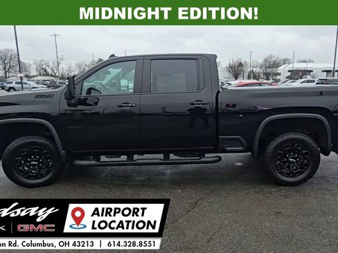 Used 2024 Chevrolet Silverado 2500 LT w/ Midnight Edition image 5