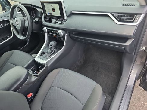 Used 2025 Toyota RAV4 XLE image 11