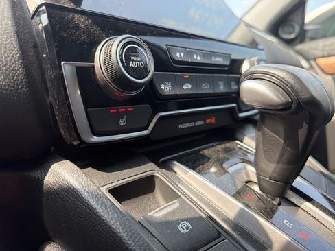 Used 2018 Honda CR-V Touring image 34