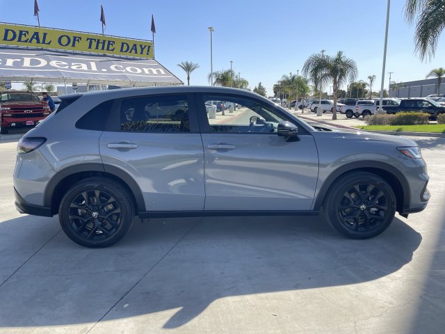 Used 2025 Honda HR-V Sport image 9