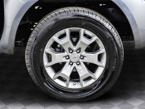 Used 2019 Nissan Frontier SL image 34