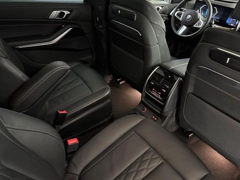 Used 2025 BMW X7 xDrive40i w/ M Sport Package AWD/4WD image 30