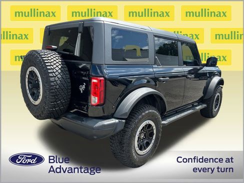 Used 2023 Ford Bronco Black Diamond w/ Sasquatch Package AWD/4WD image 2
