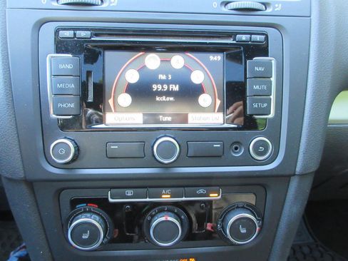 Used 2013 Volkswagen GTI Autobahn image 9