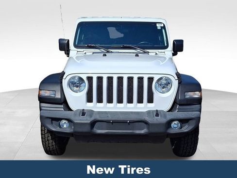 Used 2021 Jeep Wrangler Unlimited Islander image 3