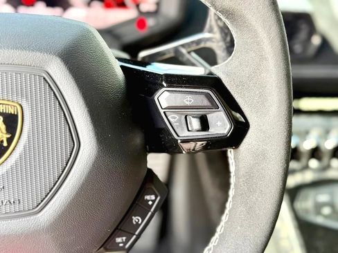 Used 2019 Lamborghini Huracan Performante image 43