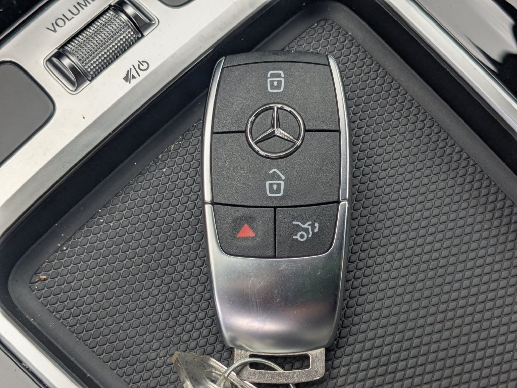Used 2024 Mercedes-Benz GLB 250 image 25